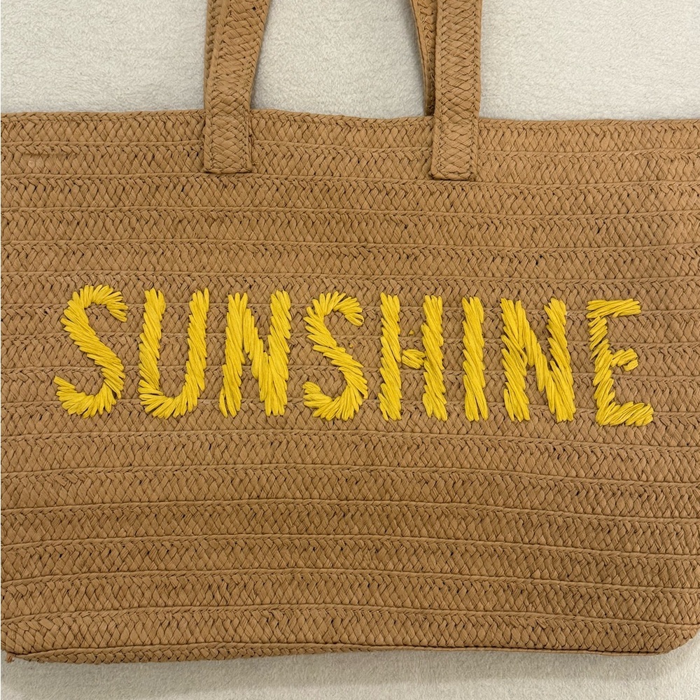 Oversized Straw Tote Bag with Sunshine Embroidery - Picture 3 of 8